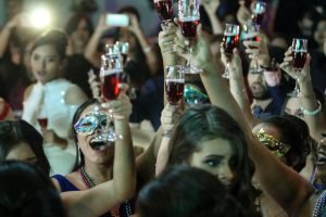 extroverts partying before the covid-19 pandemic. Get help with online therapy in Virginia with Nova Terra Therapy